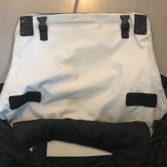 Black Patagonia Half Mass Reflective Shoulder Messenger Bag - Picture 3 of 7